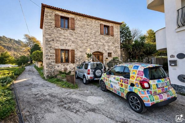 casa indipendente in vendita a Barano d'Ischia