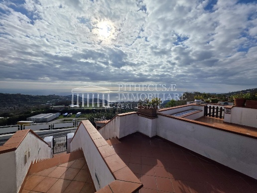 casa indipendente in vendita a Barano d'Ischia
