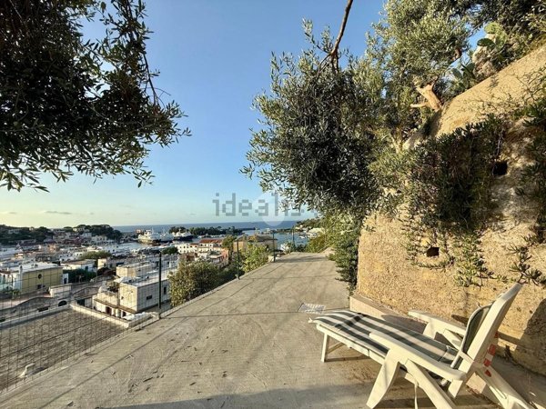 appartamento in vendita a Barano d'Ischia