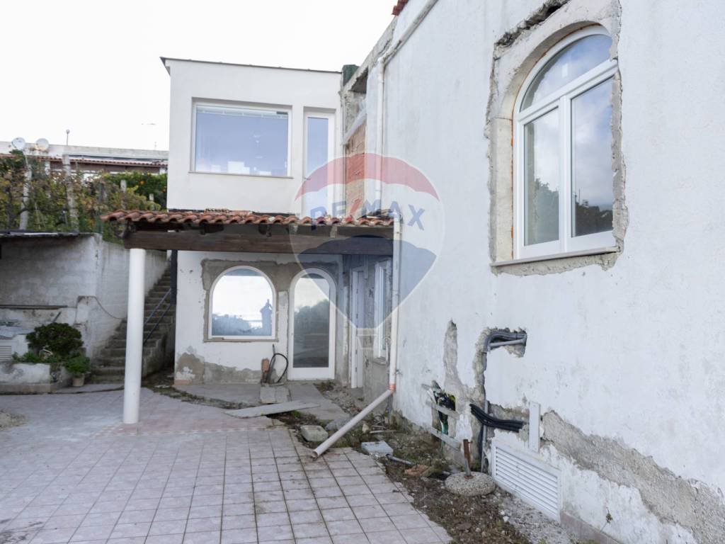 casa indipendente in vendita a Barano d'Ischia