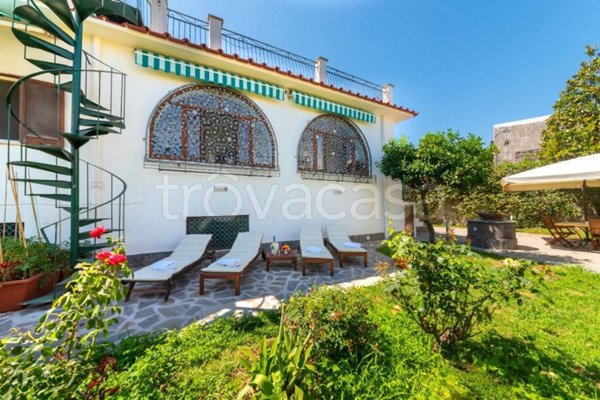 casa indipendente in vendita a Barano d'Ischia