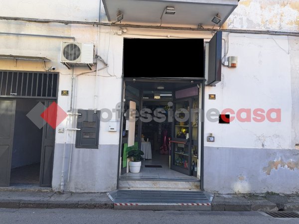 locale commerciale in vendita a Boscoreale