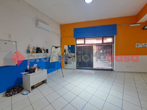 locale commerciale in vendita a Boscoreale