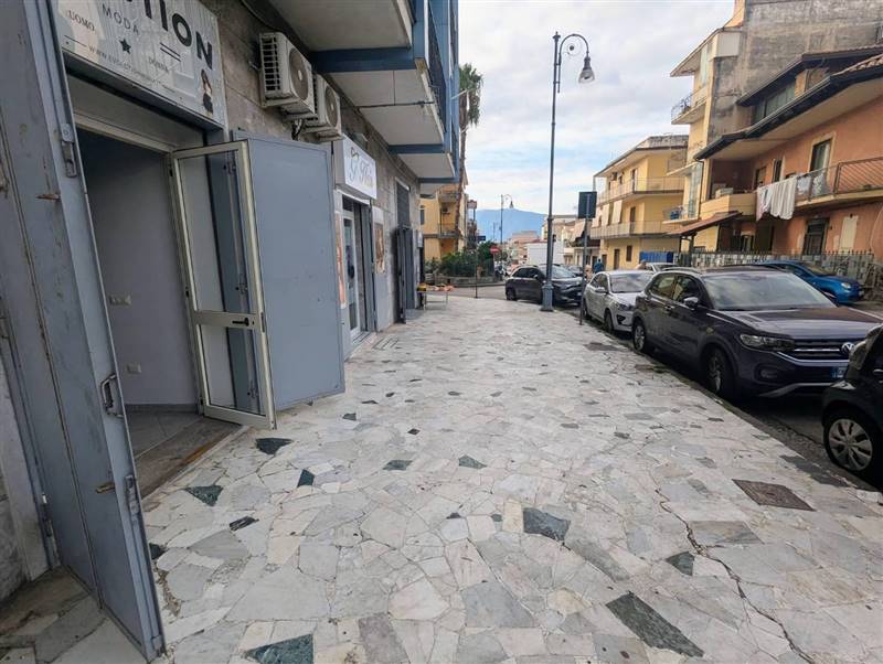 locale commerciale in vendita a Boscoreale