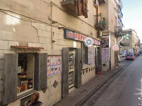 negozio in vendita a Boscoreale in zona Chiesa della Giuliana