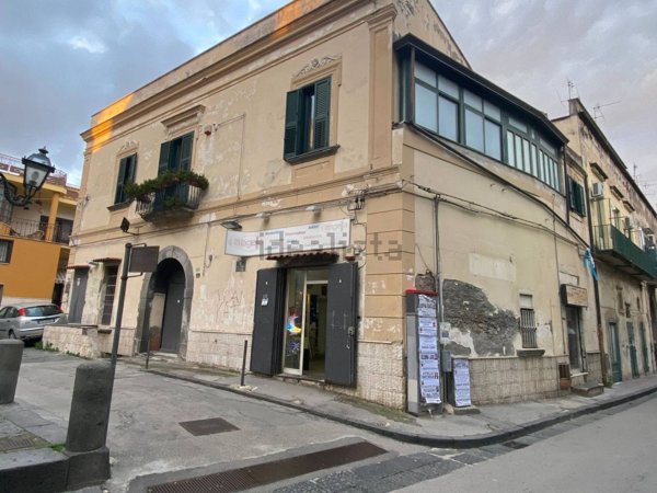 locale commerciale in vendita a Boscoreale in zona Chiesa della Giuliana