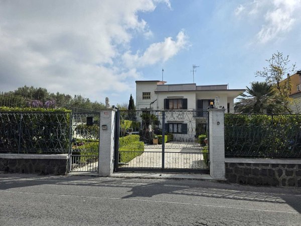 casa indipendente in vendita a Boscotrecase