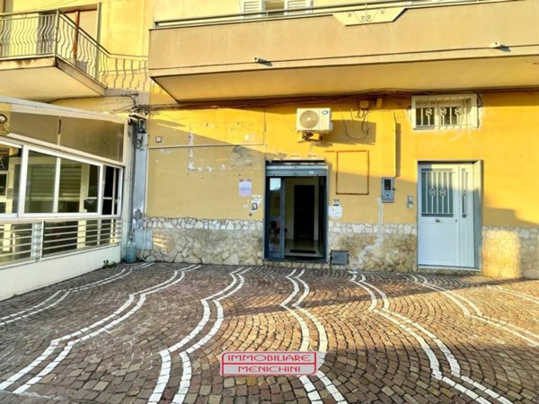 negozio in vendita a Brusciano