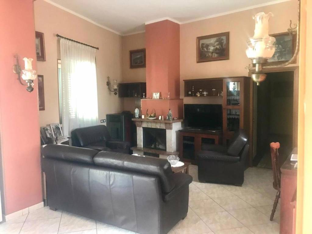 casa indipendente in vendita a Brusciano