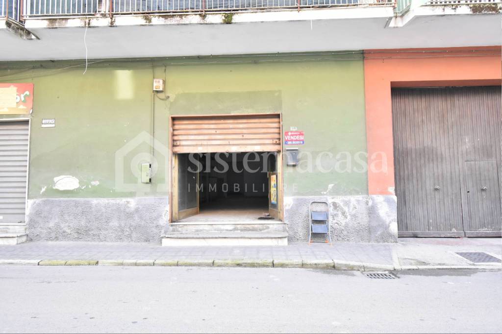 negozio in vendita a Brusciano