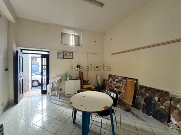 locale commerciale in vendita a Brusciano