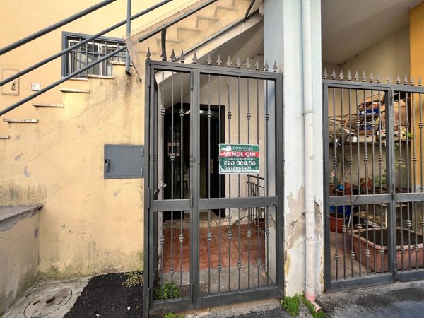 locale commerciale in vendita a Brusciano