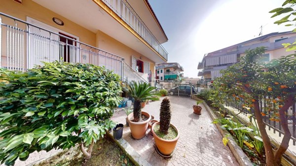 casa indipendente in vendita a Brusciano