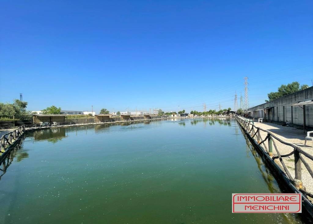 negozio in vendita a Brusciano