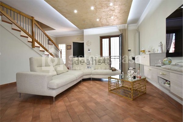 casa indipendente in vendita a Brusciano