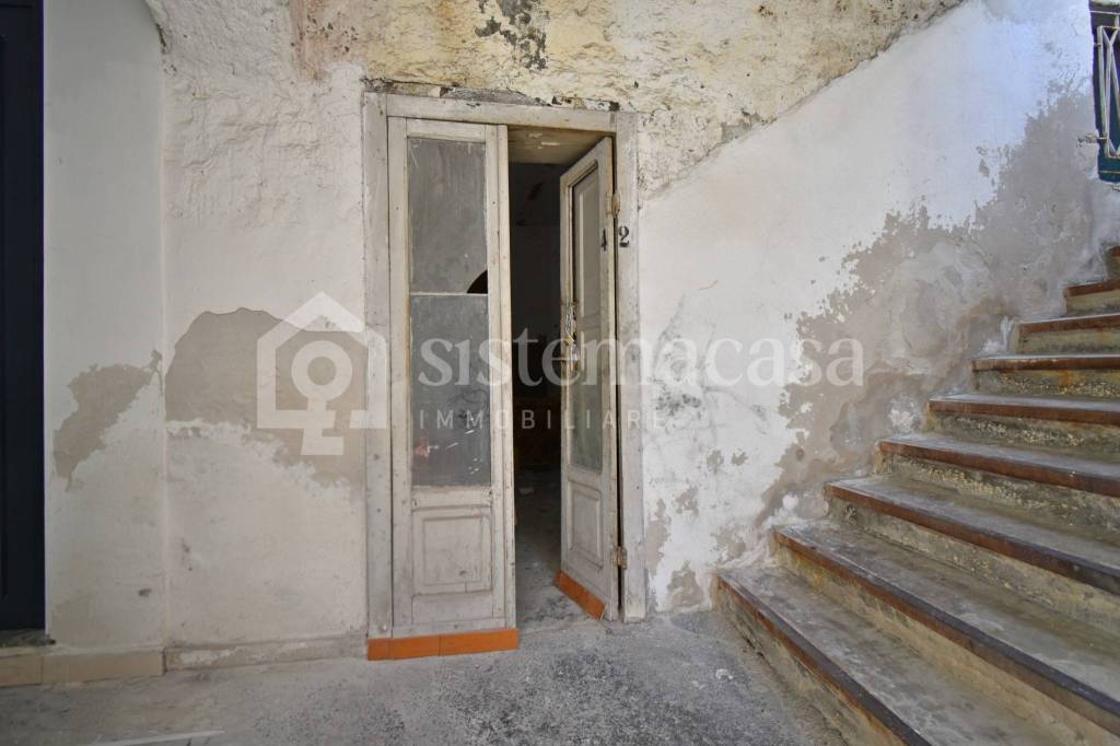 locale commerciale in vendita a Brusciano