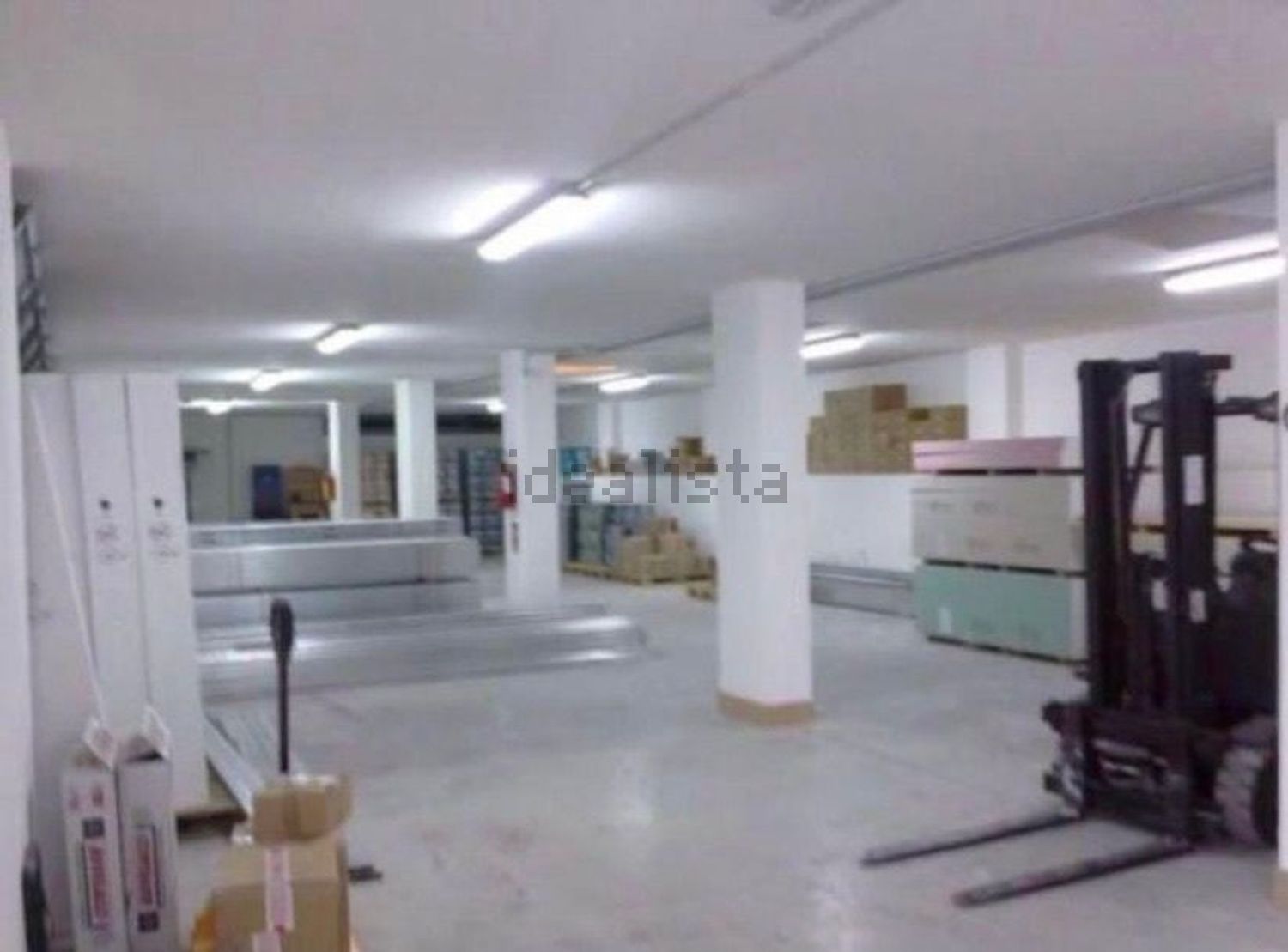 locale commerciale in vendita a Brusciano