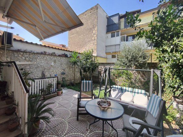 casa indipendente in vendita a Brusciano