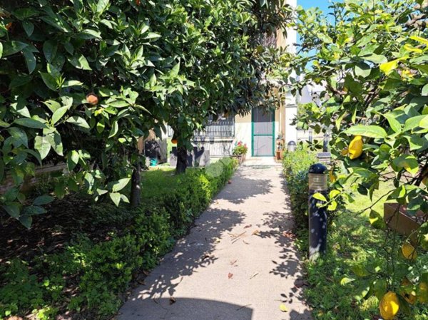 casa indipendente in vendita a Brusciano