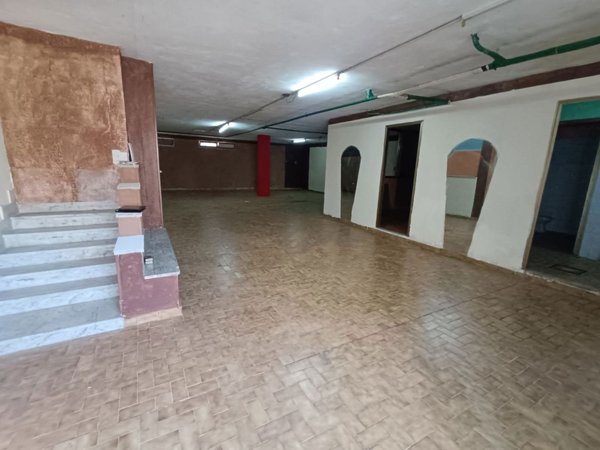 locale di sgombero in vendita a Brusciano