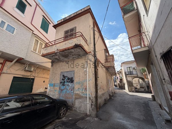 casa indipendente in vendita a Brusciano in zona De Ruggiero