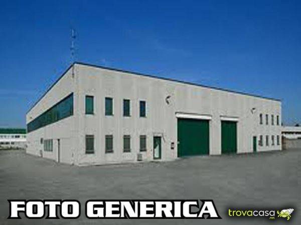 capannone in vendita a Caivano