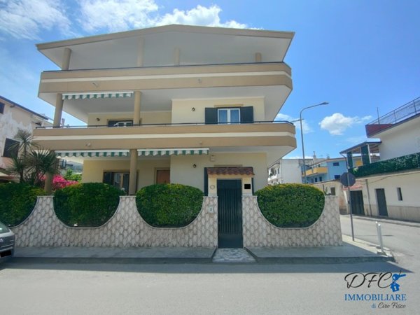 casa indipendente in vendita a Caivano