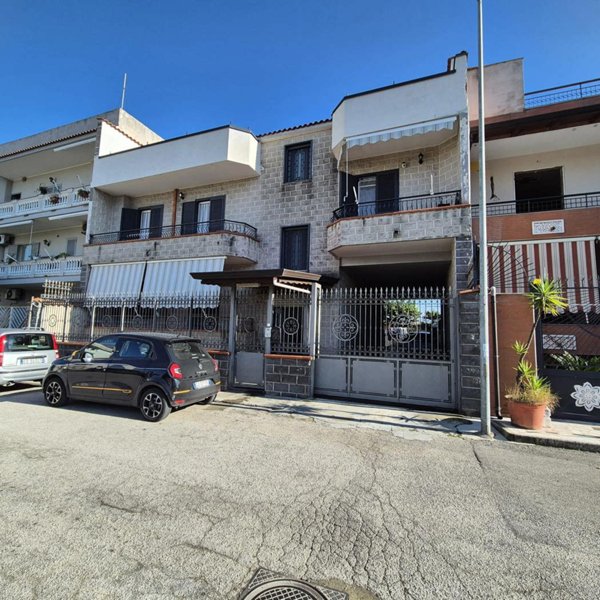 appartamento in vendita a Caivano