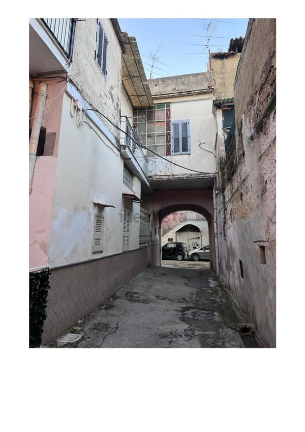 esavano in vendita a Caivano