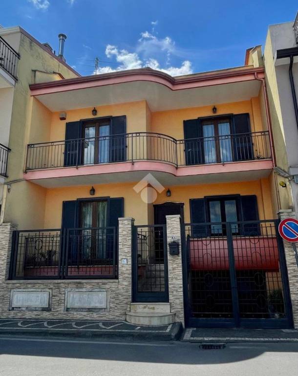 casa indipendente in vendita a Caivano
