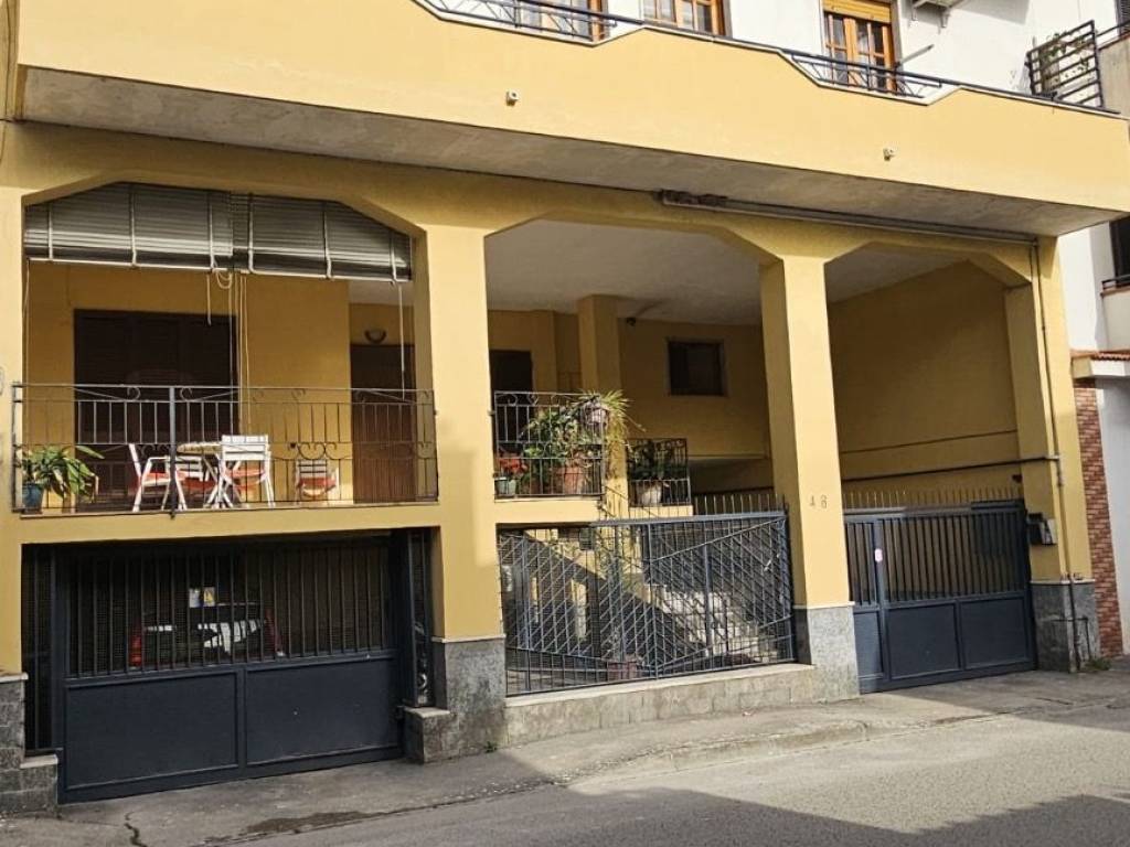 casa indipendente in vendita a Caivano