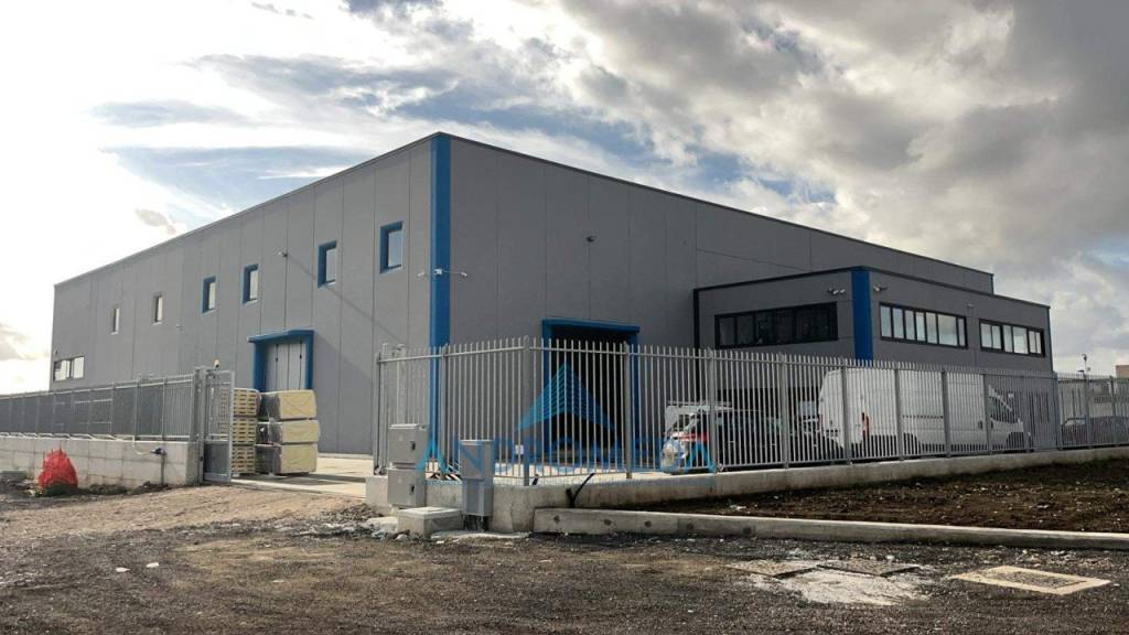 capannone in vendita a Caivano in zona Pascarola