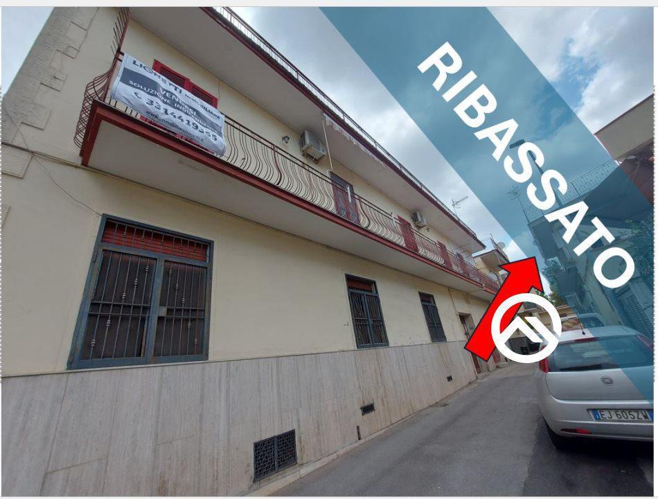 negozio in vendita a Caivano