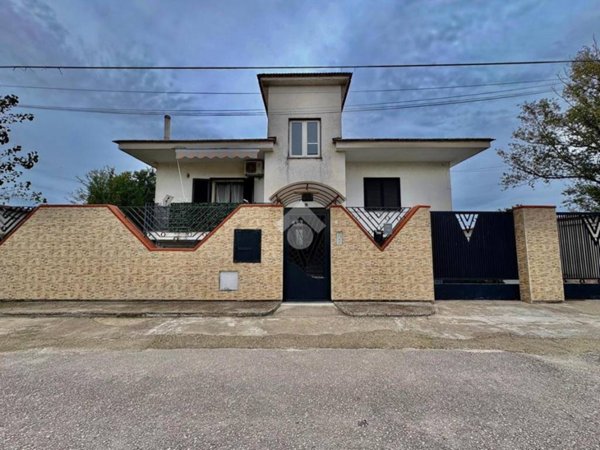 casa indipendente in vendita a Caivano