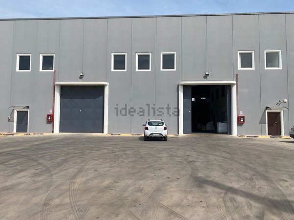 capannone in vendita a Caivano in zona Pascarola