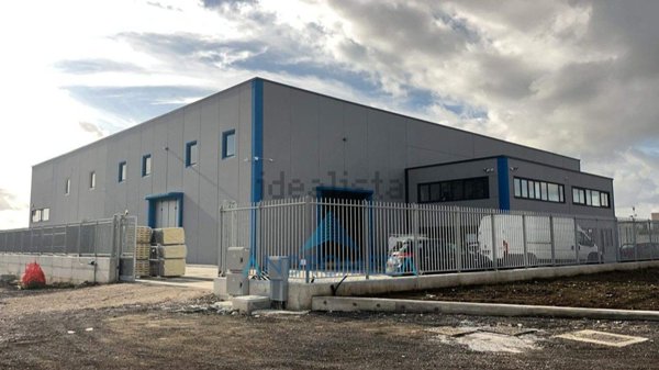 capannone in vendita a Caivano in zona Pascarola