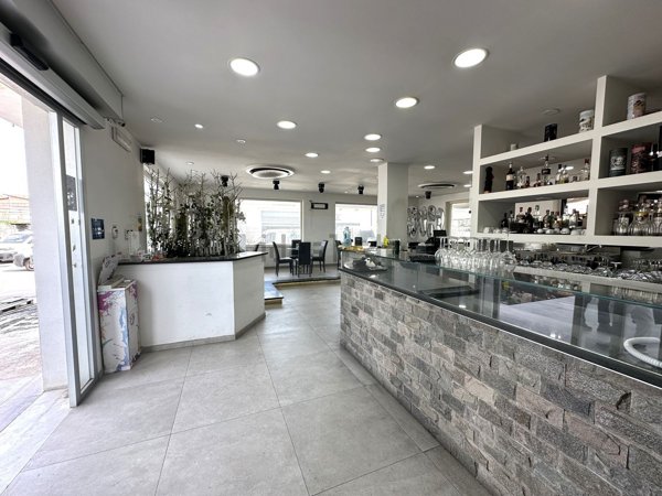 negozio in vendita a Caivano