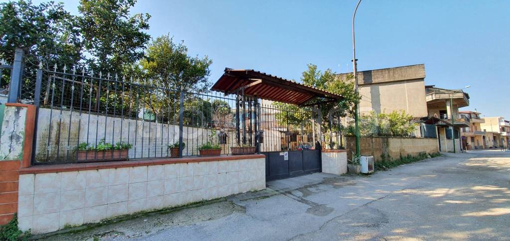 casa indipendente in vendita a Caivano in zona Pascarola