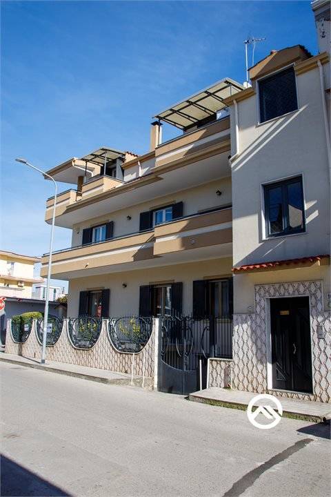 intera palazzina in vendita a Caivano