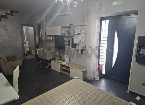 casa indipendente in vendita a Caivano