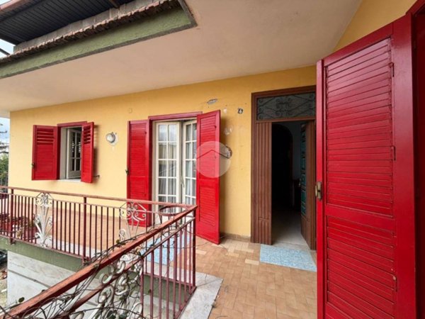 casa indipendente in vendita a Caivano