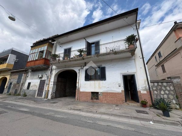 casa indipendente in vendita a Caivano