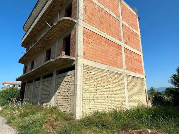 intera palazzina in vendita a Caivano