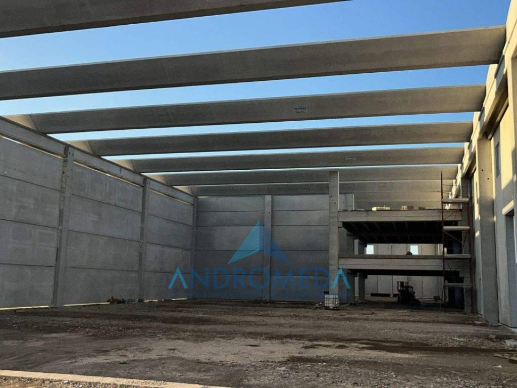 capannone in vendita a Caivano in zona Pascarola