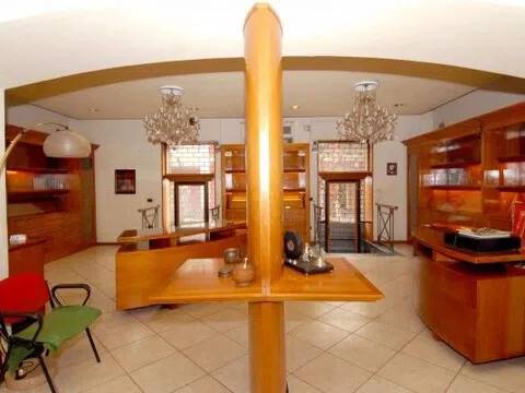 negozio in vendita a Caivano