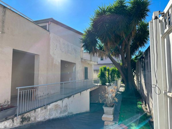 casa indipendente in vendita a Caivano