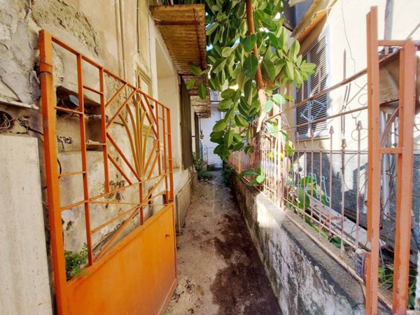 casa indipendente in vendita a Caivano