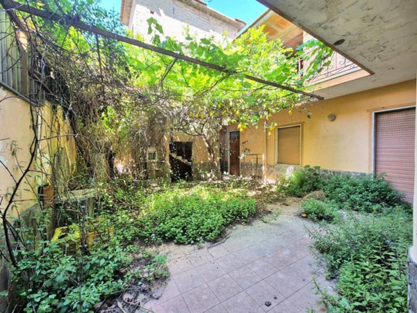 casa indipendente in vendita a Caivano