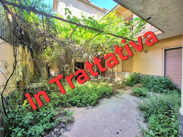 casa indipendente in vendita a Caivano