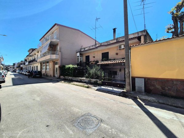 casa indipendente in vendita a Caivano